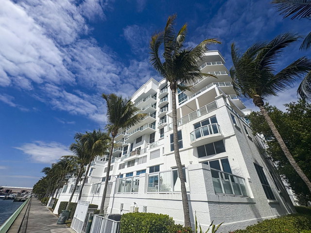 East Side at Aventura photo 3